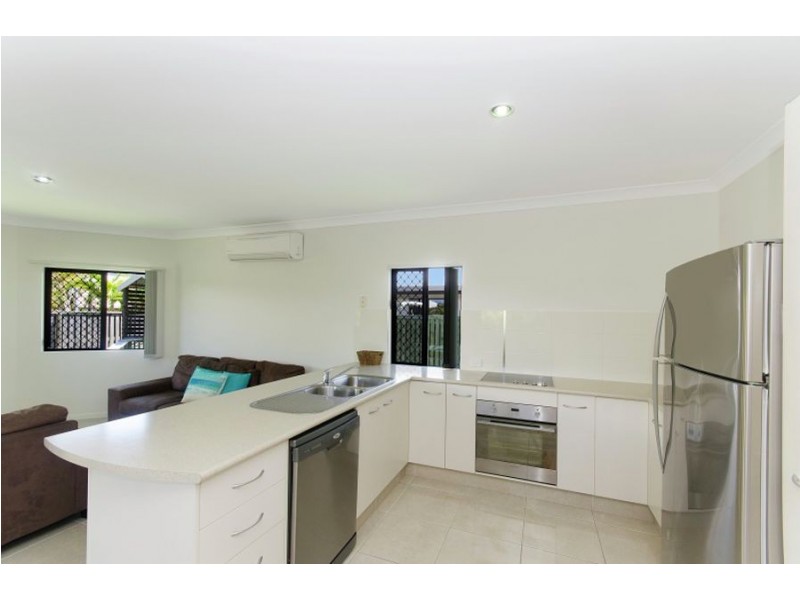 50 Hillock Crescent, Bushland Beach QLD 4818