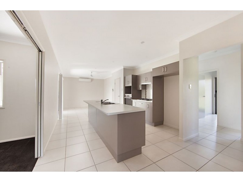 24 Salamander Street, Bluewater QLD 4818