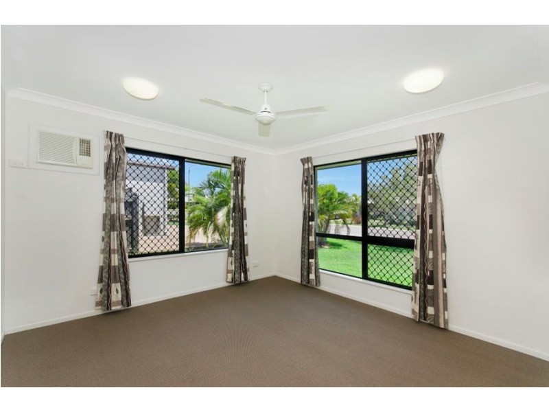 34 Mendi Drive, Bushland Beach QLD 4818