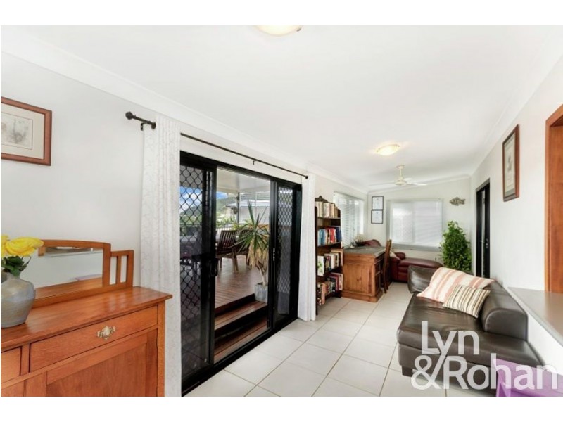 4 Kosciusko Way, Mount Louisa QLD 4814