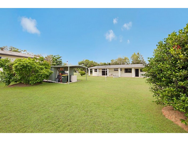 15 Tracey Street, Balgal Beach QLD 4816