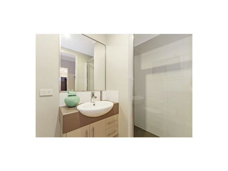 27 Kahana Avenue, Burdell QLD 4818