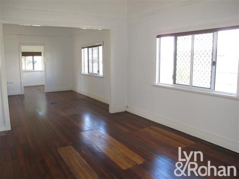 9 Derby Street, Pimlico QLD 4812