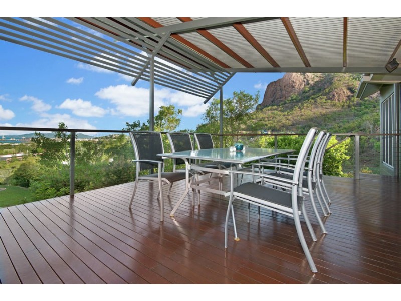 1 Toorak Place, Castle Hill QLD 4810