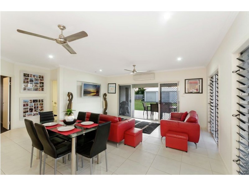 5 Gundabluey Crescent, Mount Low QLD 4818