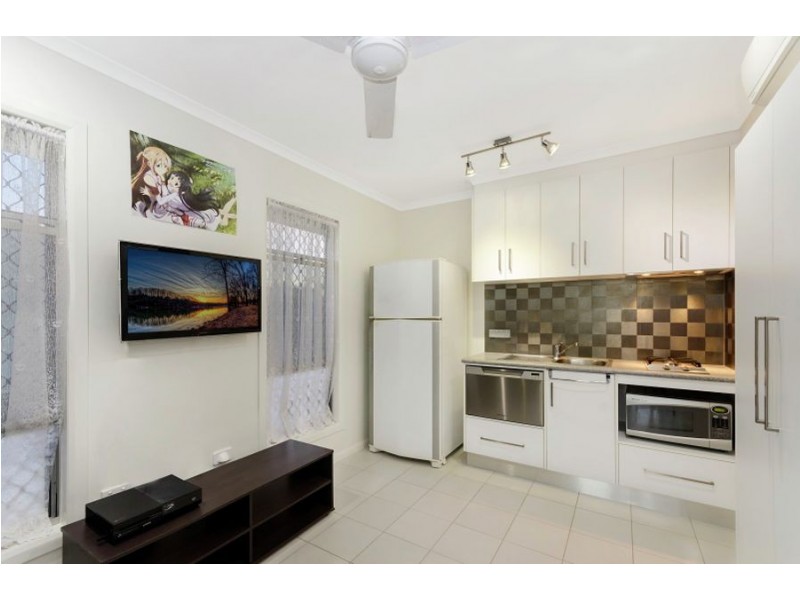 5 Gundabluey Crescent, Mount Low QLD 4818
