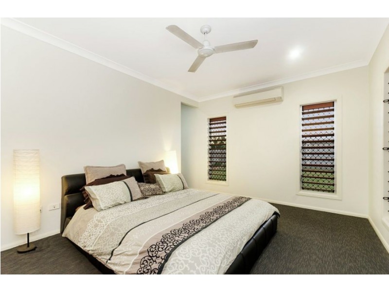 5 Gundabluey Crescent, Mount Low QLD 4818