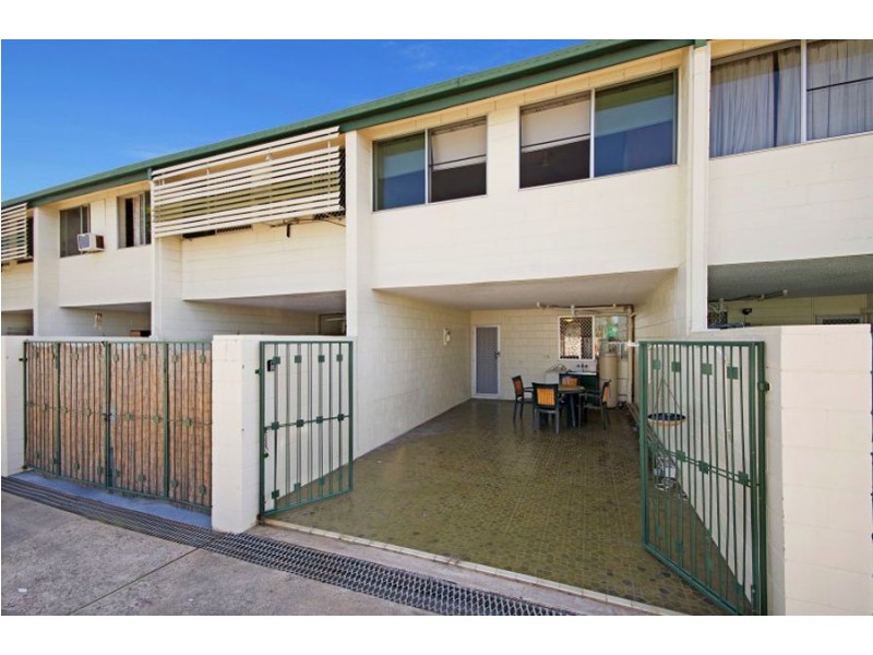 2/352 Ross River Road, Cranbrook QLD 4814