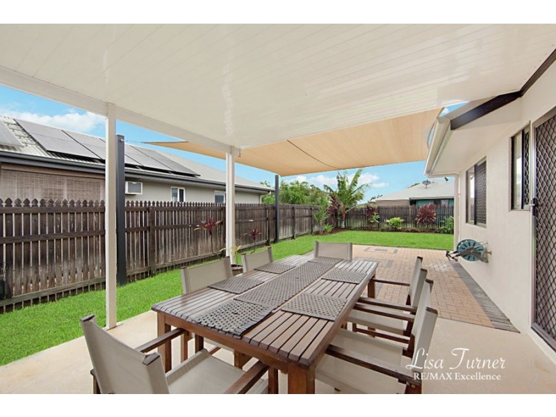8 Wexford Crescent, Mount Low QLD 4818