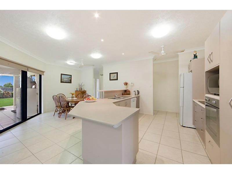 68 Thorn Street, Mount Louisa QLD 4814