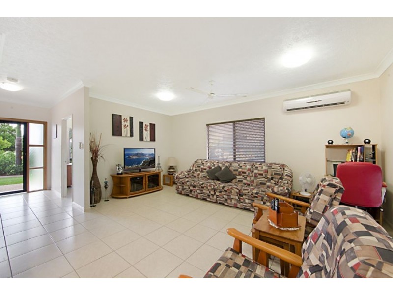 68 Thorn Street, Mount Louisa QLD 4814