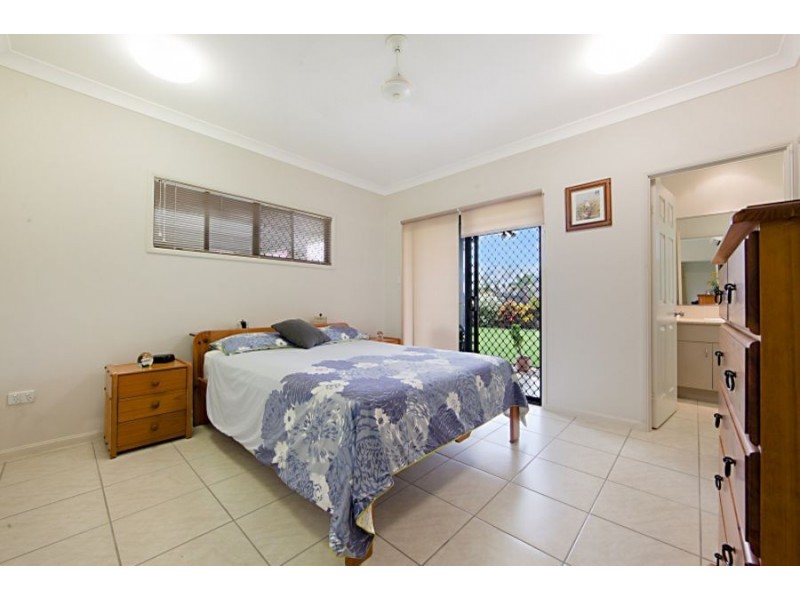 68 Thorn Street, Mount Louisa QLD 4814