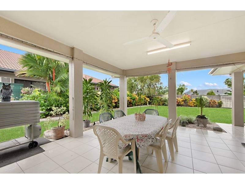 68 Thorn Street, Mount Louisa QLD 4814