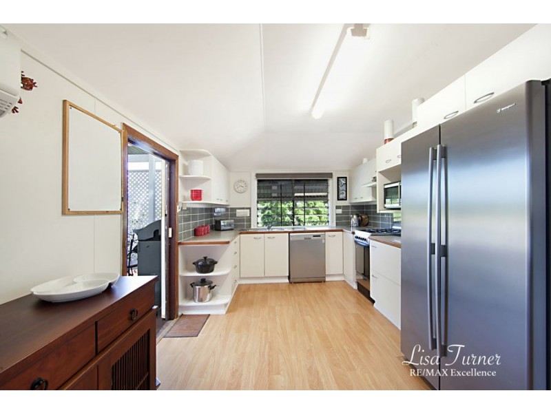 11 Summerfield Street, Hermit Park QLD 4812