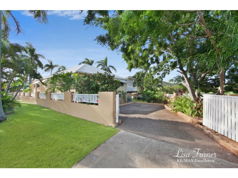 11 Summerfield Street, Hermit Park QLD 4812