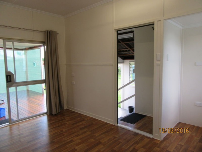 27 Downs Street, Gulliver QLD 4812