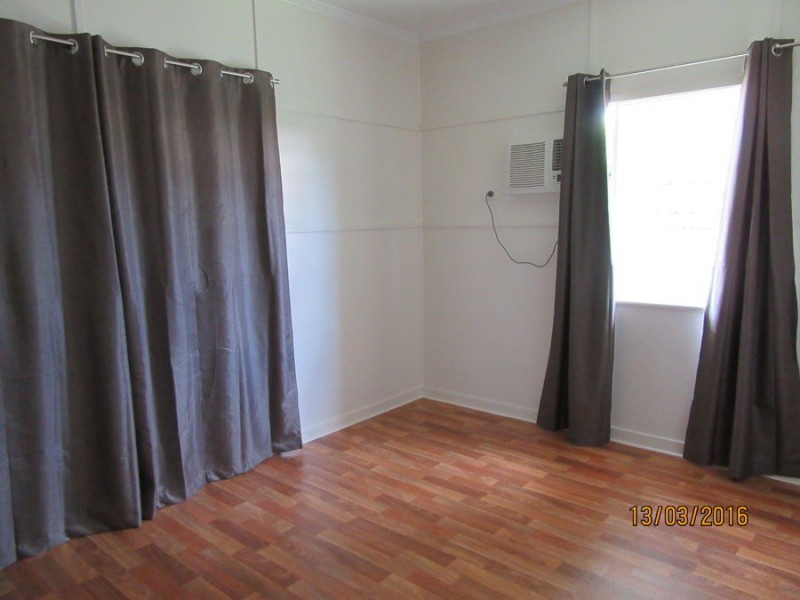 27 Downs Street, Gulliver QLD 4812