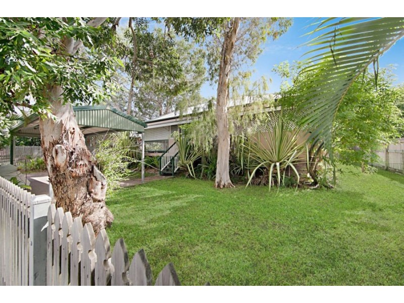 13A Harold Street, West End QLD 4810
