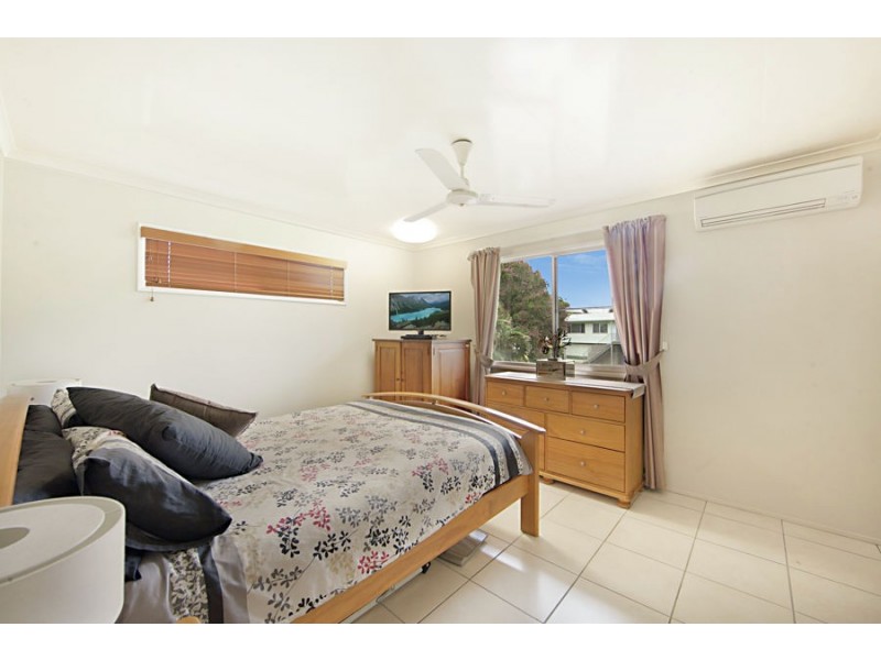 4 Nelia Street, Kirwan QLD 4817