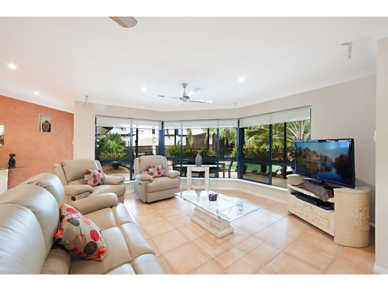 8 Waterside Place, Idalia QLD 4811