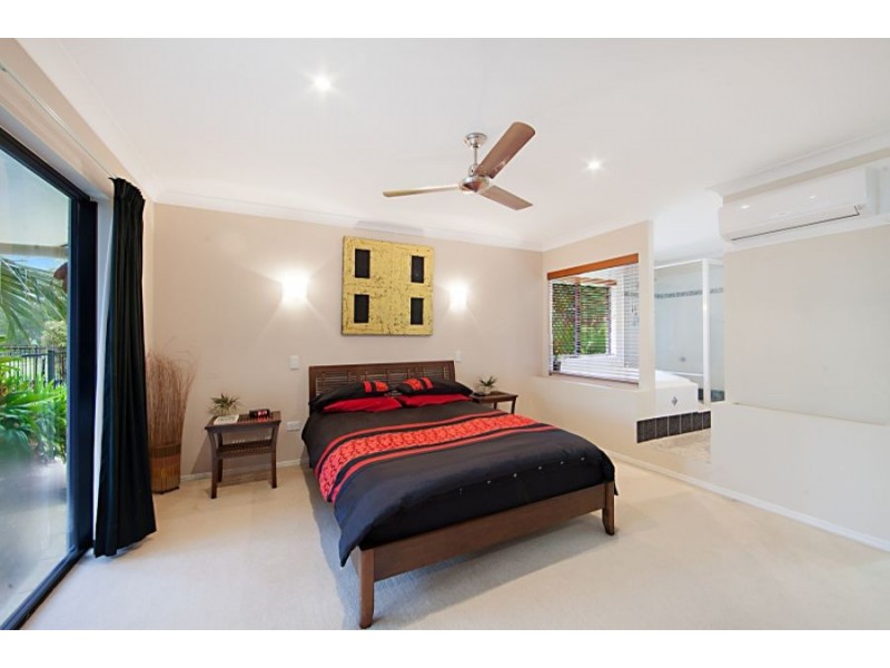 8 Waterside Place, Idalia QLD 4811