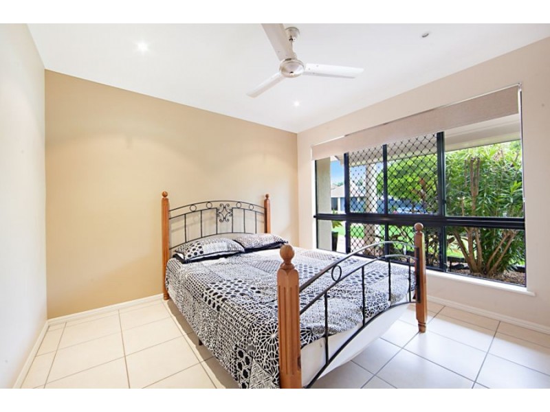 8 Waterside Place, Idalia QLD 4811