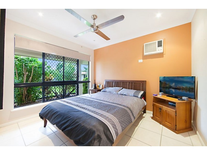 8 Waterside Place, Idalia QLD 4811