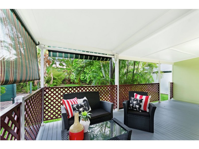 19 Leigh Street, West End QLD 4810