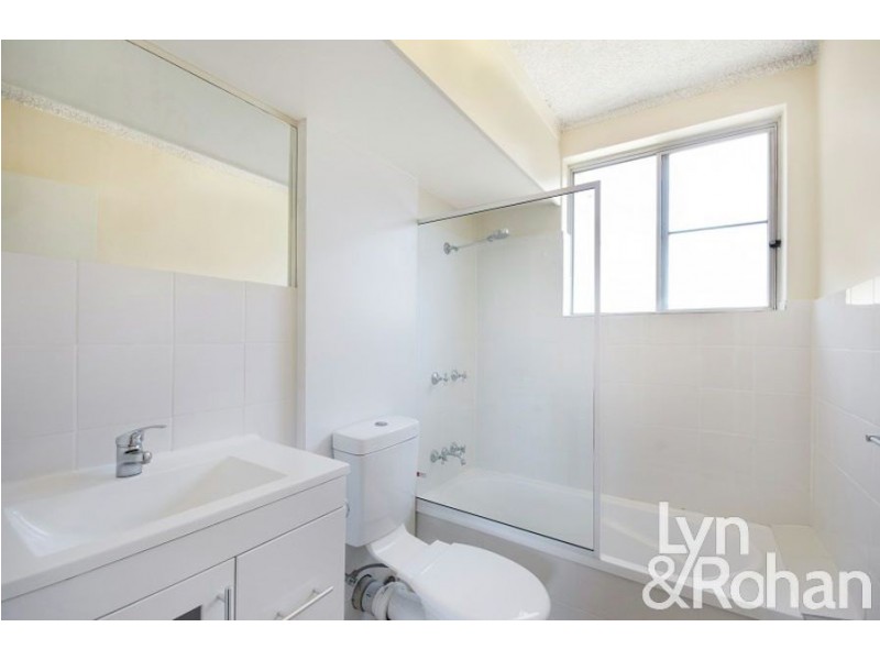 8/23 Gregory Street, North Ward QLD 4810