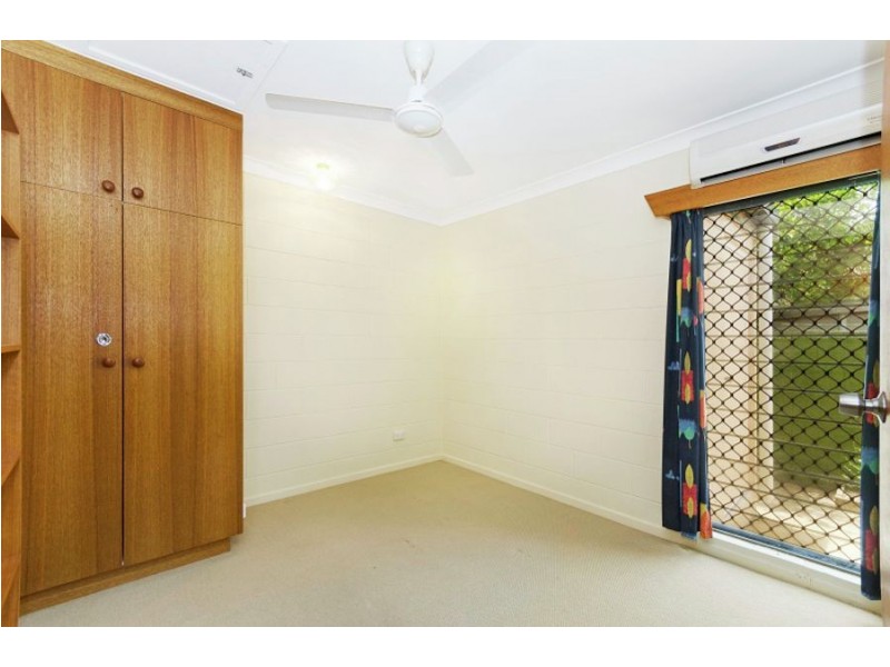 2/23 Leigh Street, West End QLD 4810