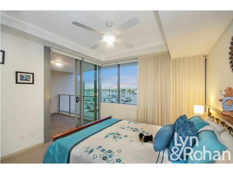 2409/6 Mariners Drive, Townsville City QLD 4810