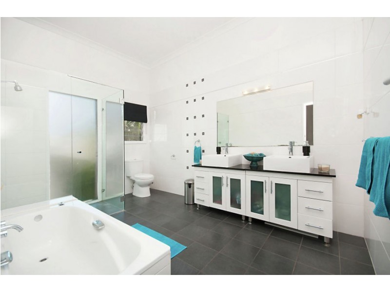 26 Alexandra Street, North Ward QLD 4810