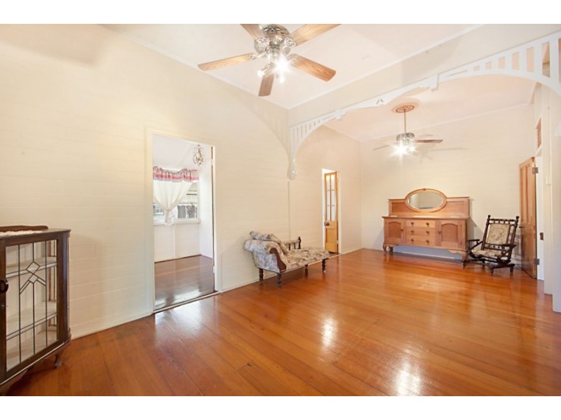 122 Perkins Street West, Railway Estate QLD 4810