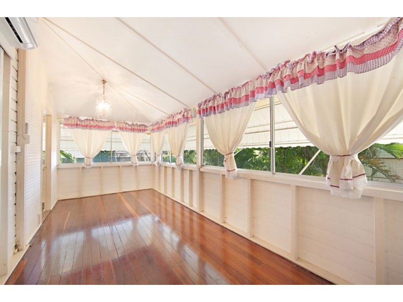 122 Perkins Street West, Railway Estate QLD 4810