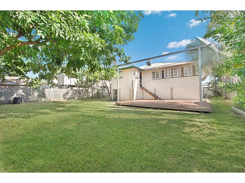 122 Perkins Street West, Railway Estate QLD 4810