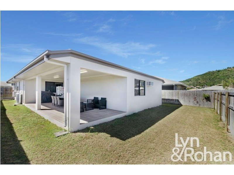 14 Malibu Parade, Mount Louisa QLD 4814