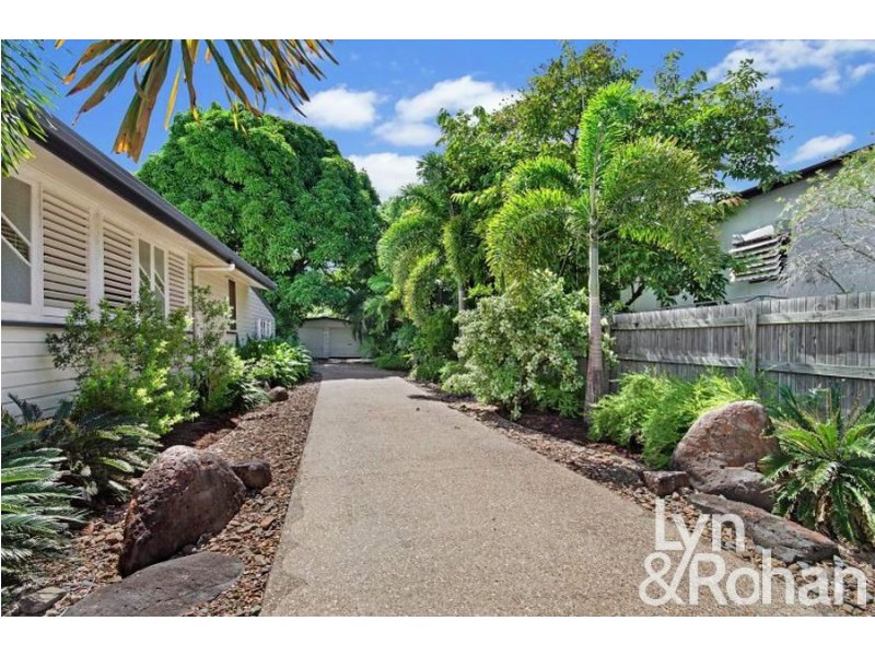 35 Sixth Street, South Townsville QLD 4810