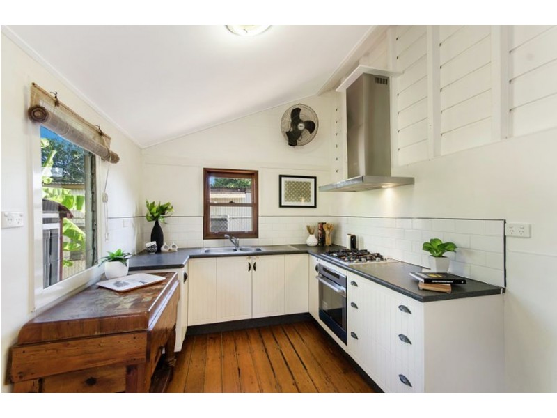 82 Tully Street, South Townsville QLD 4810