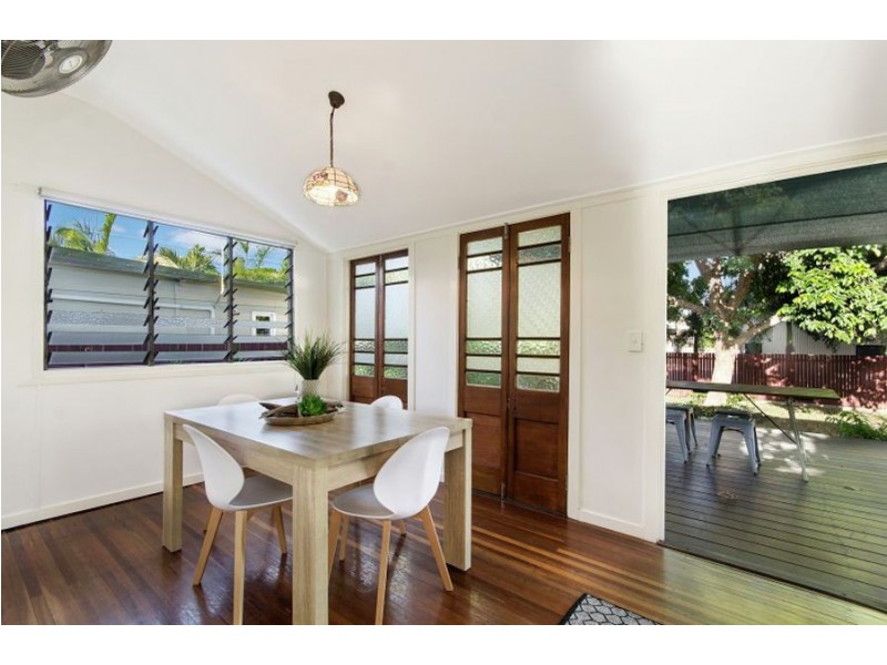 82 Tully Street, South Townsville QLD 4810