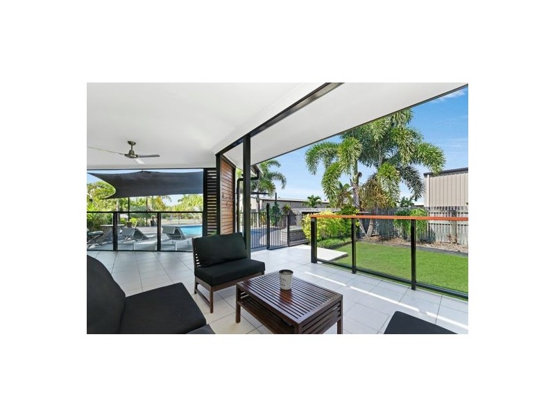 20 Shoalmarra Drive, Mount Low QLD 4818