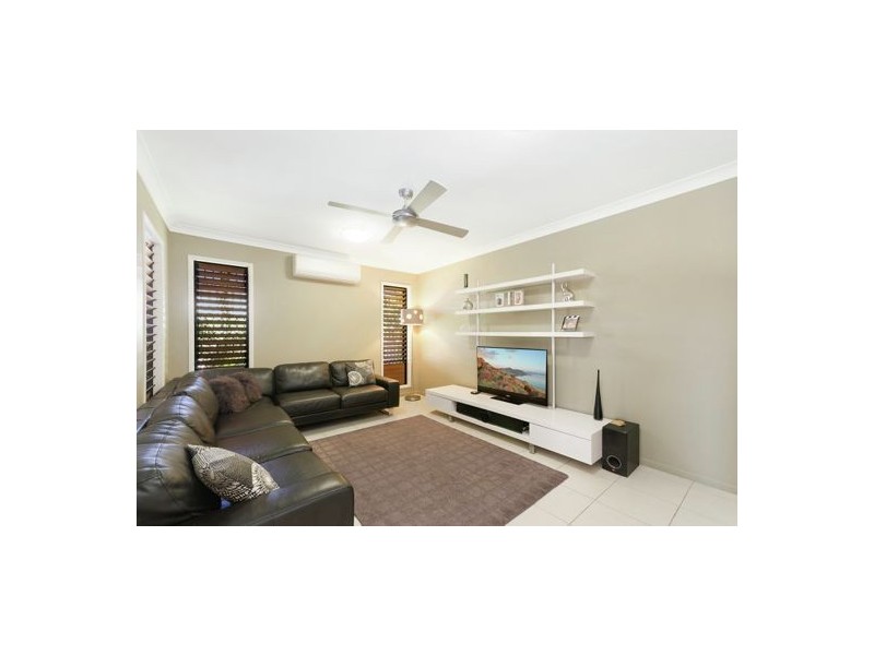 20 Shoalmarra Drive, Mount Low QLD 4818