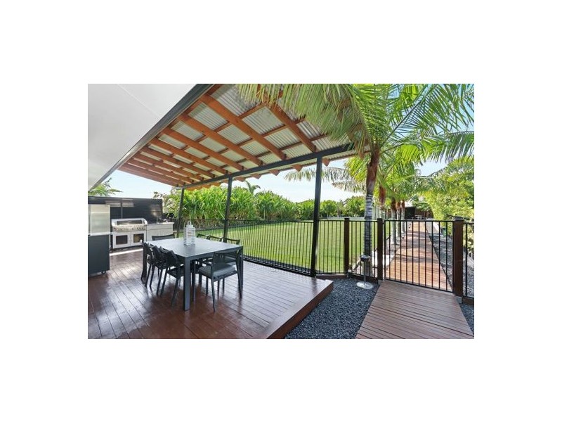 20 Shoalmarra Drive, Mount Low QLD 4818
