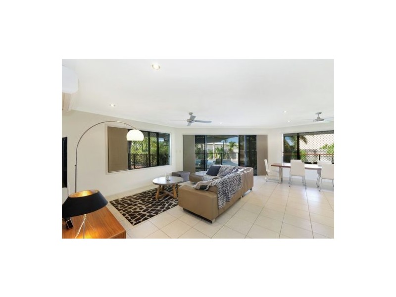 20 Shoalmarra Drive, Mount Low QLD 4818