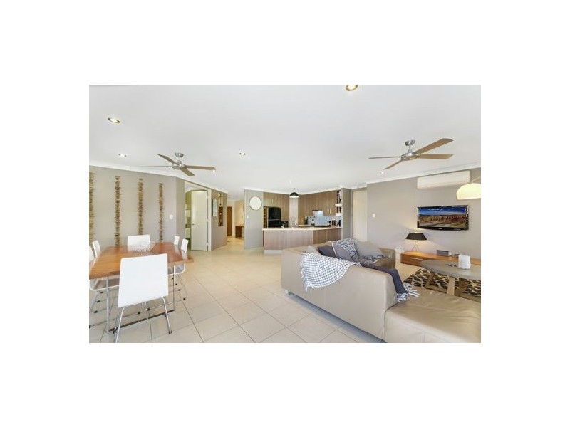 20 Shoalmarra Drive, Mount Low QLD 4818