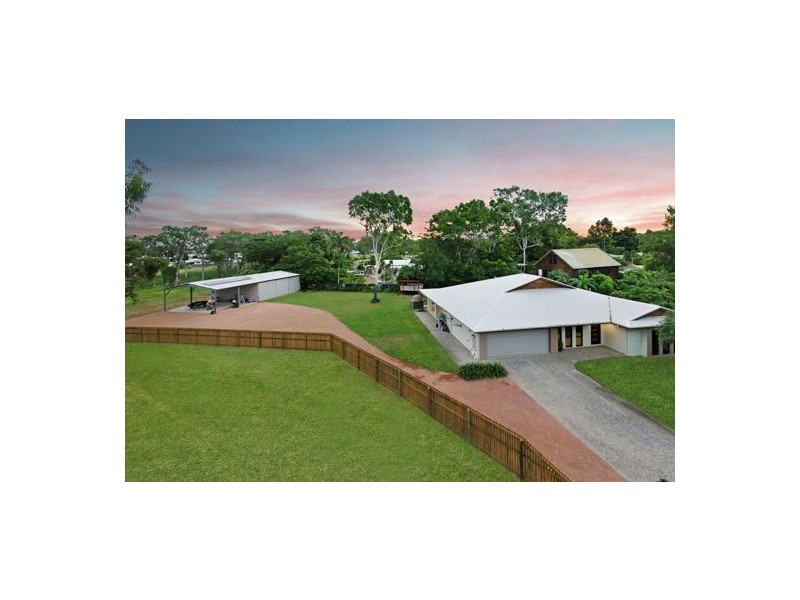 11 Ebony Court, Bushland Beach QLD 4818