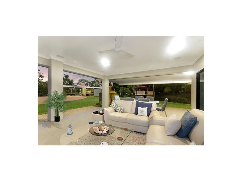 11 Ebony Court, Bushland Beach QLD 4818