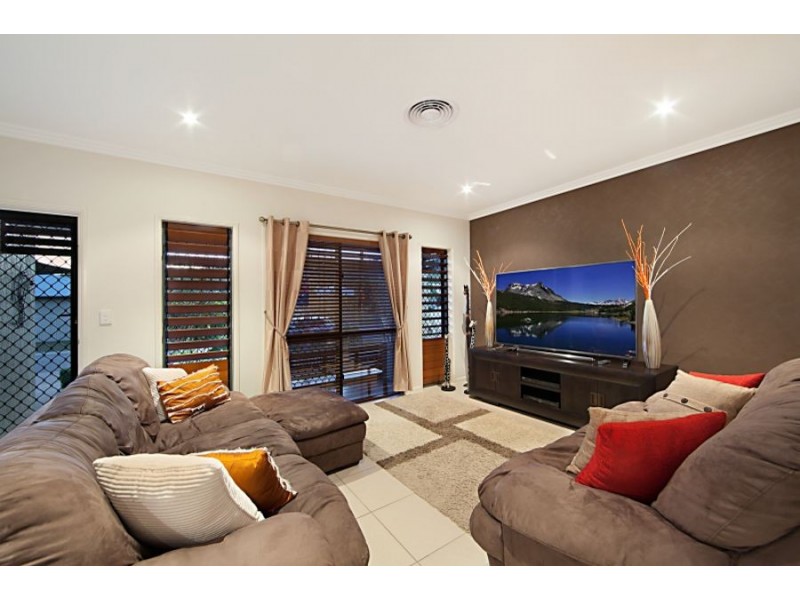 37 Keeper Court, Mount Louisa QLD 4814