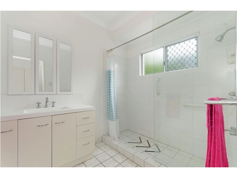 13 Templeton Crescent, Douglas QLD 4814