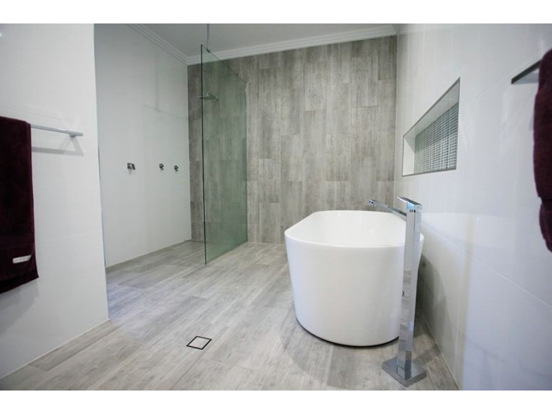 56 Windarra Avenue, Douglas QLD 4814