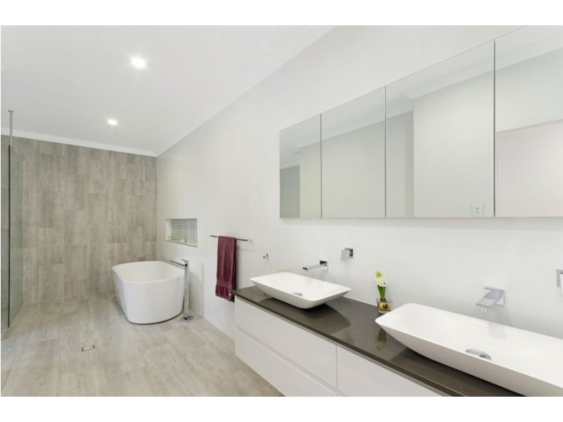 56 Windarra Avenue, Douglas QLD 4814